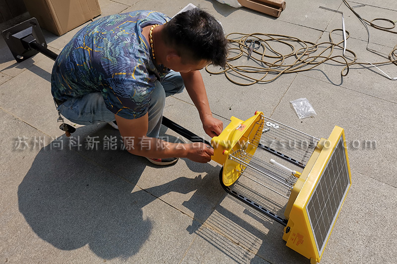 江蘇蘇州太陽(yáng)能殺蟲(chóng)燈黃板使用效果